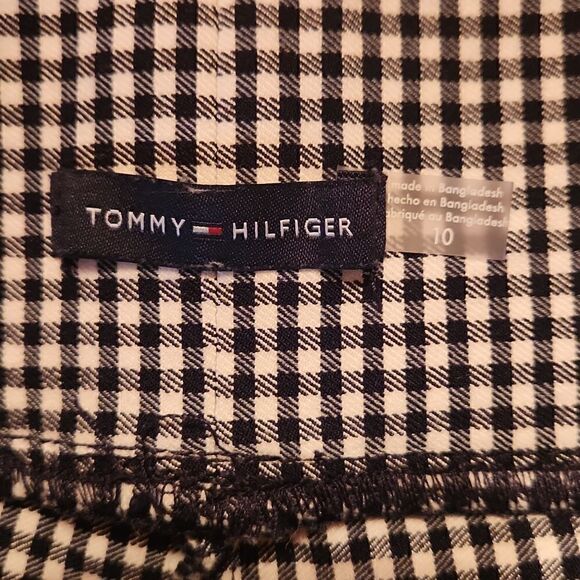 Tommy Hilfiger High Rise Stretch Bermuda Shorts, Size 10, Black & White Plaid - Picture 7 of 9